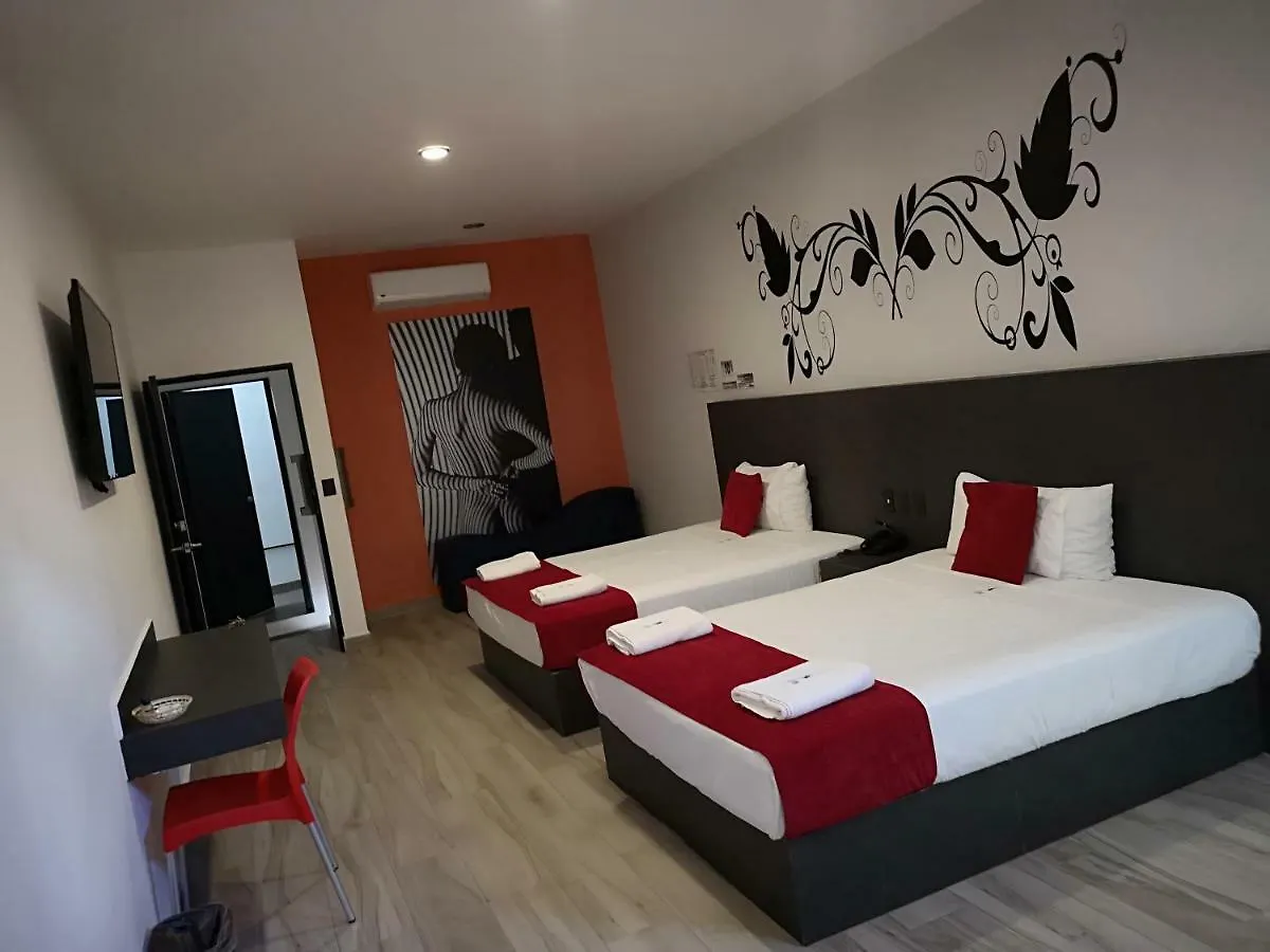 Motel Due Cancun Mexico